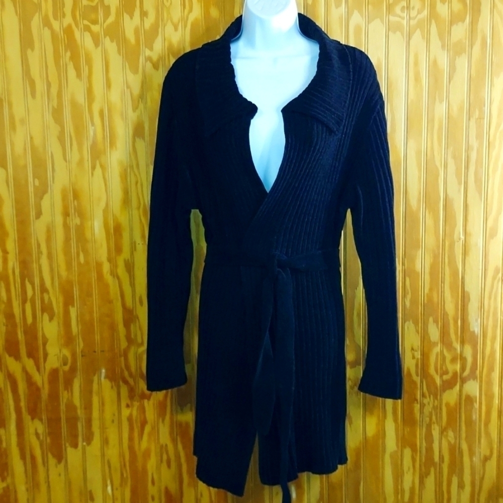 Black beauty sweater